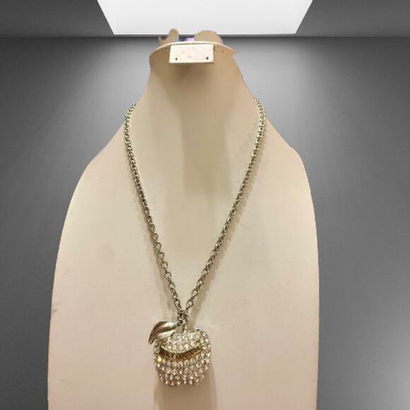 RARE Juicy Couture Silver Tone Puffed Apple Pendant Necklace - Picture 7 of 9
